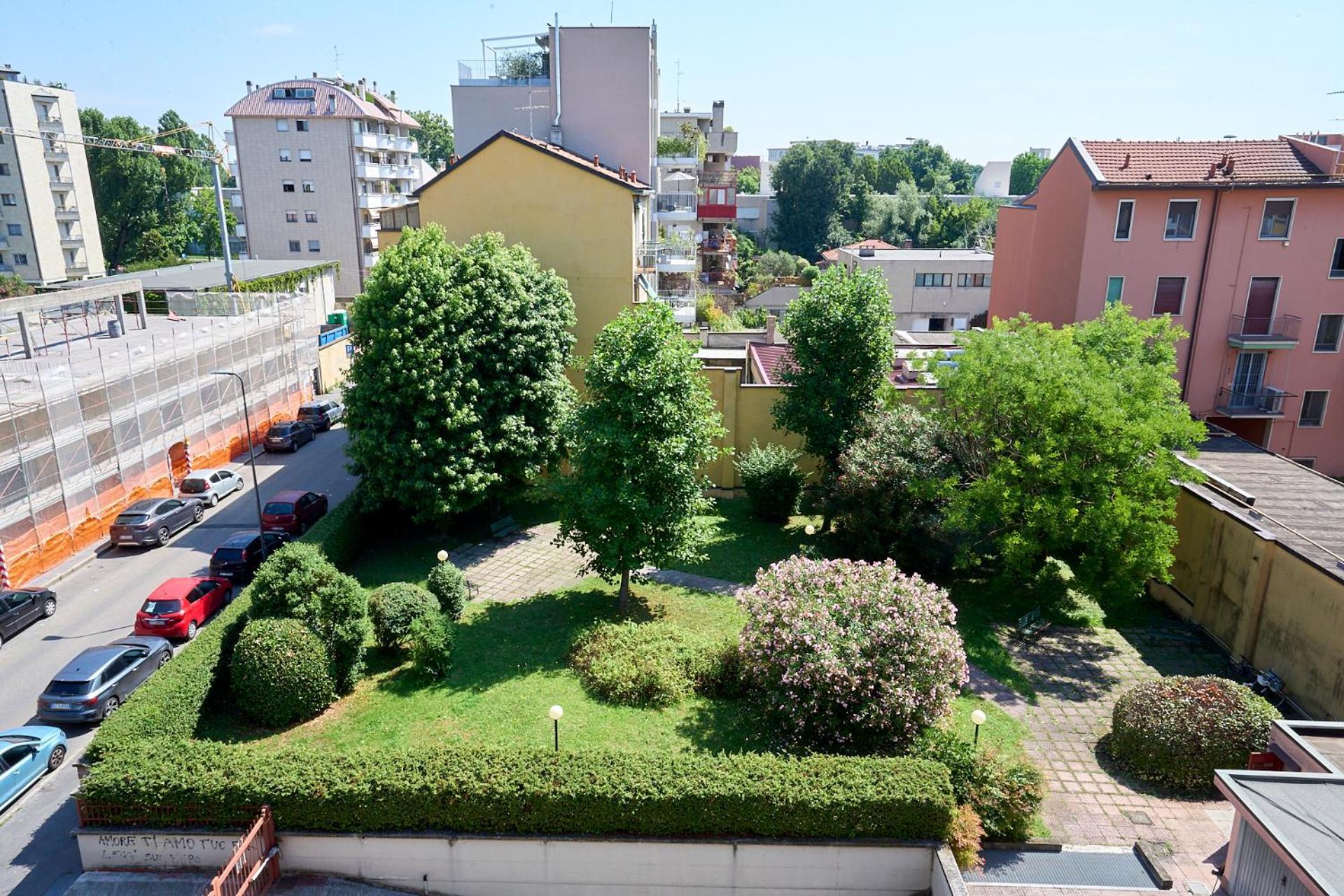 -Luminosa 5 Stars With Balcony- Wifi Netflix 15 Minutes From Duomo Apartment Milan Exterior photo